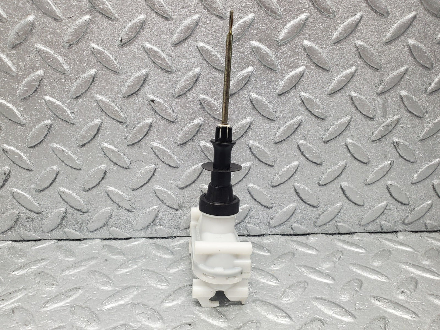 W201 Baby Benz rear left door lock vacuum actuator used OEM