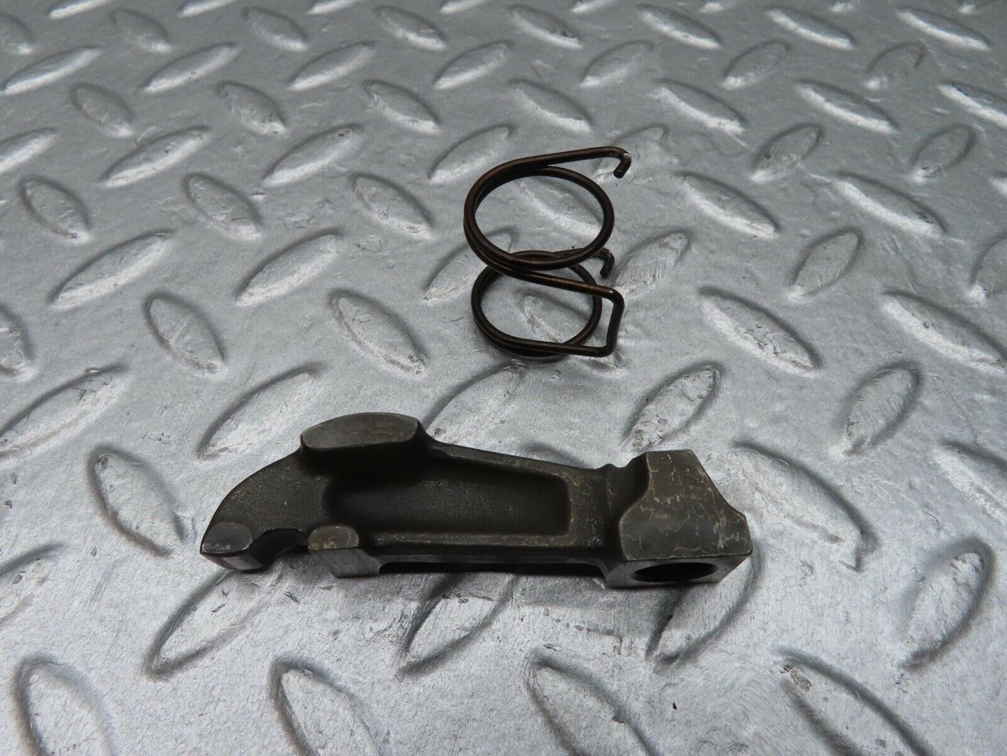 12865 Mercedes-Benz W111 220SE Valve Rocker Arm With Retaining Spring