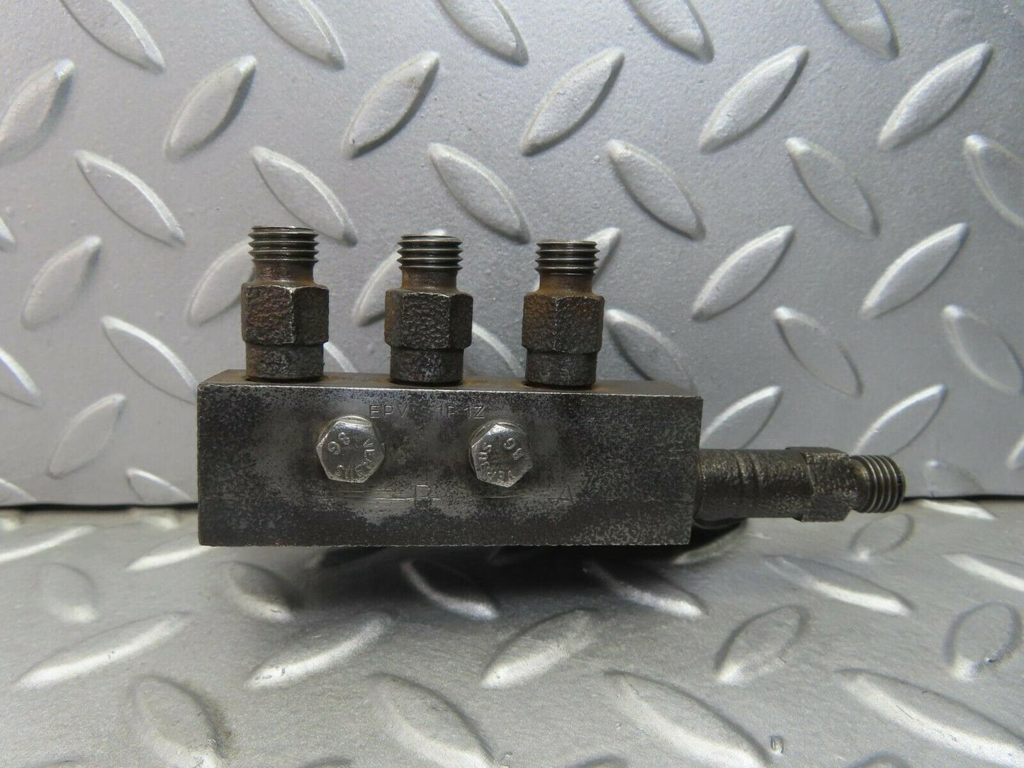 8462 Mercedes-Benz W111 Fuel Injection Distributor EPVT1P1Z