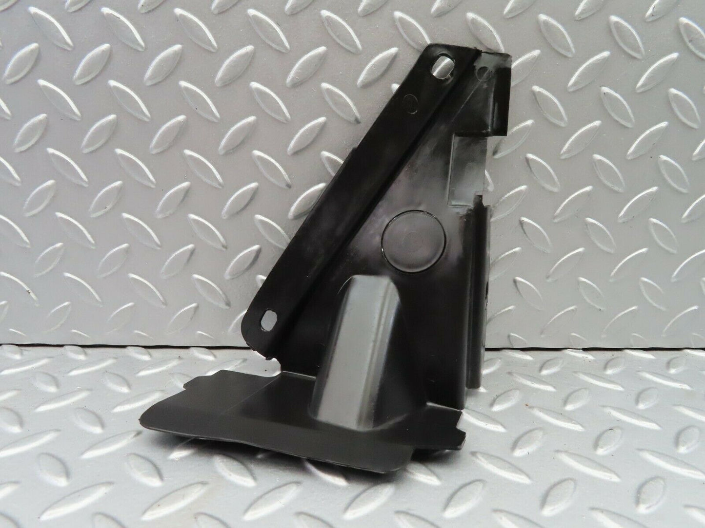 6726 Mercedes-Benz S124 E220 Wagon Covering Side Member Right 1246281007