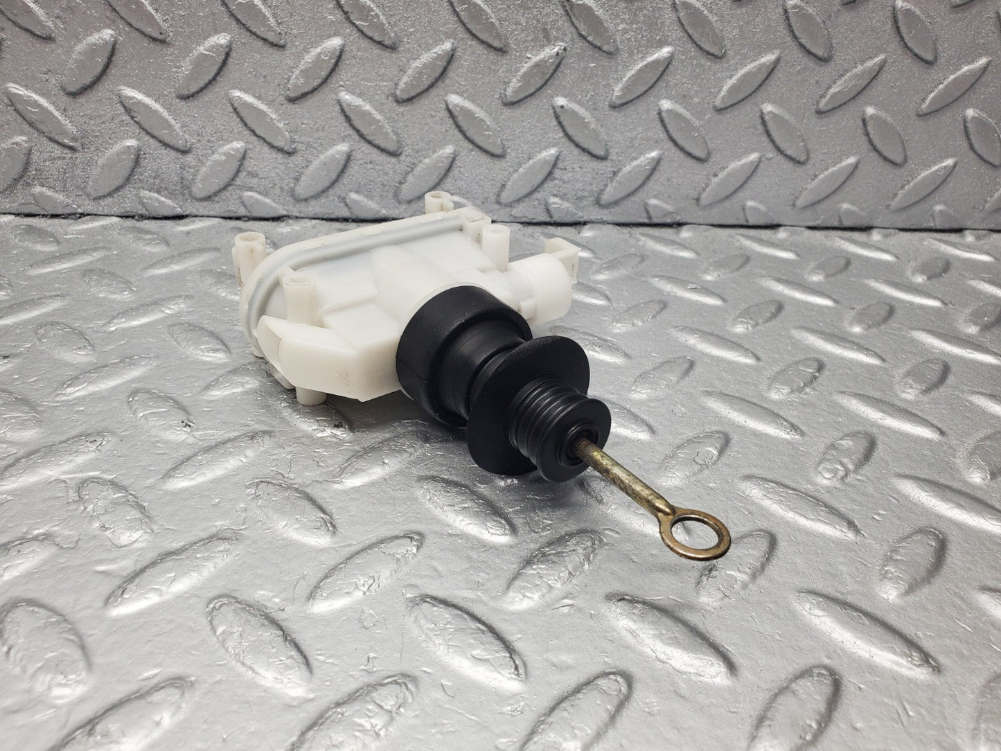 W201 Baby Benz front right door lock vacuum actuator used OEM