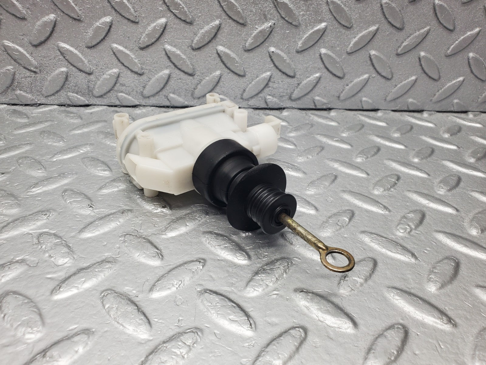 W201 Baby Benz front right door lock vacuum actuator used OEM
