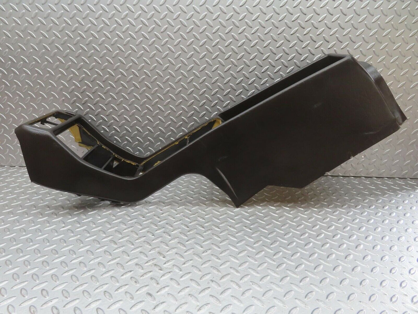 13574 Mercedes-Benz W123 200 Centre Console Black