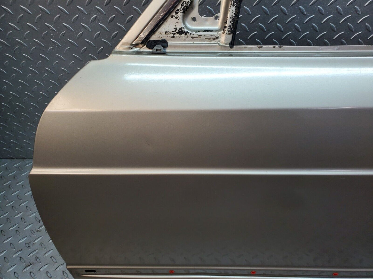 45992 Mercedes-Benz W126 420SE Front Left Door