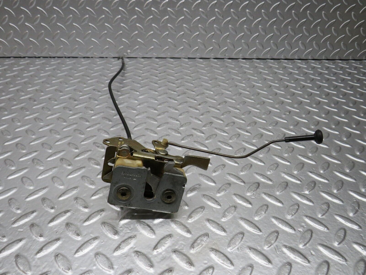 30102 Porsche 924 Right Door Lock Mechanism 92853705405 92853715403