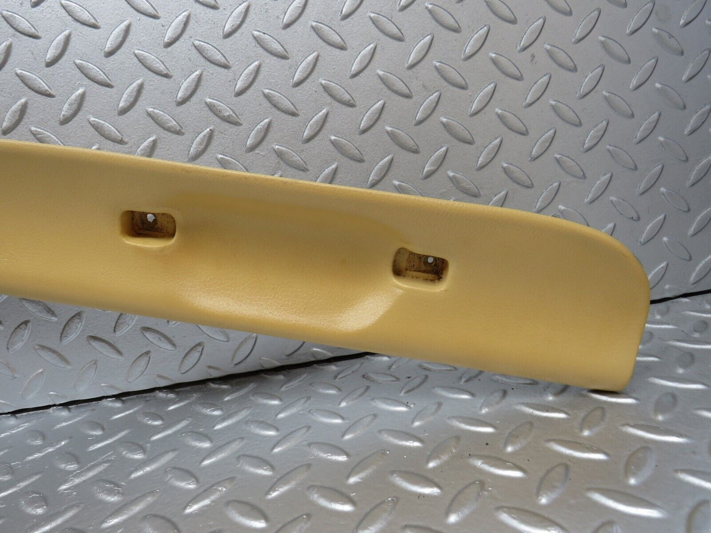39842 Mercedes-Benz R107 350SL Hardtop C Pillar Cover Left Side Cream