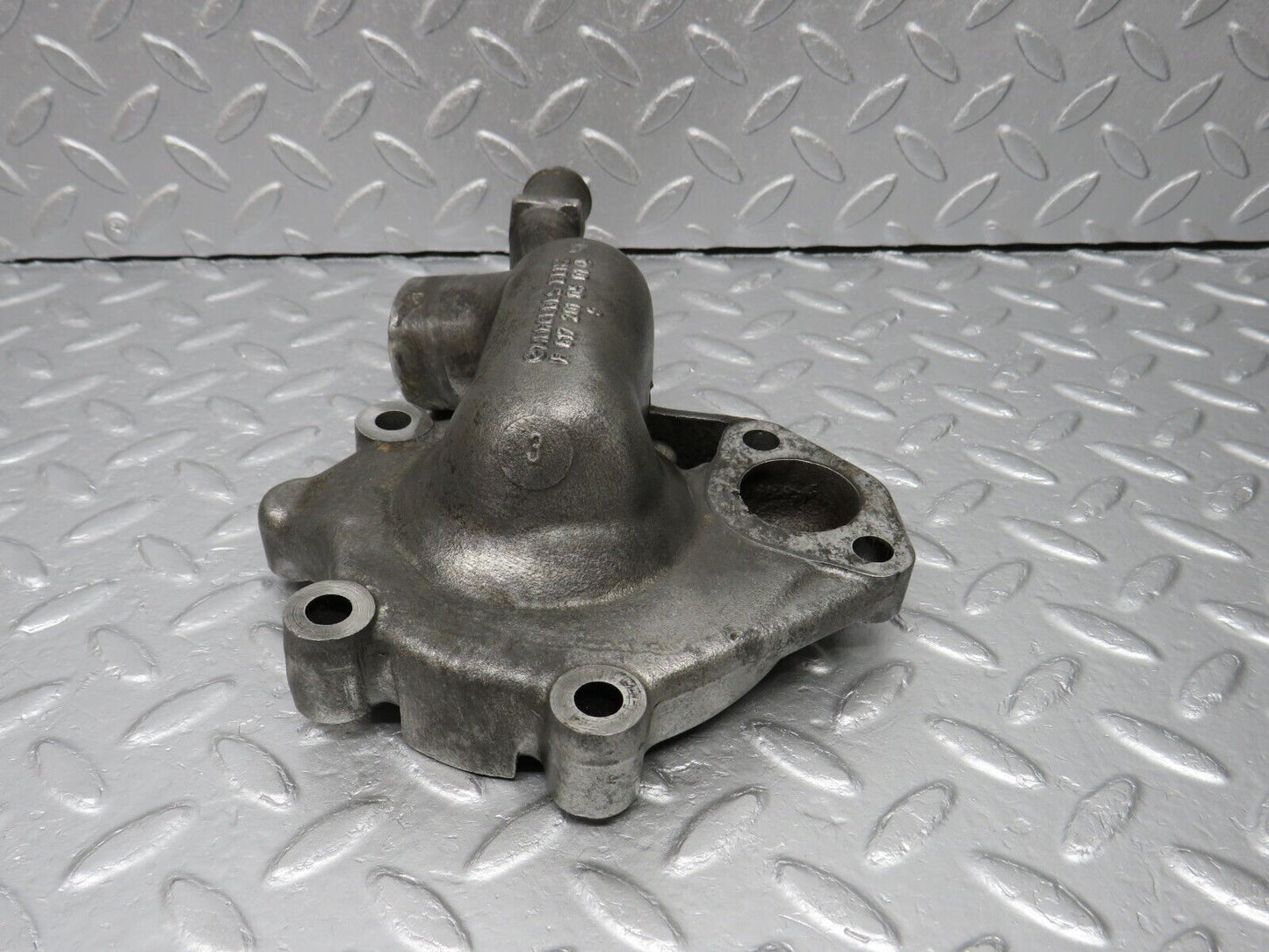 40650 Mercedes-Benz W123 300D Water Pump Housing 6172010501