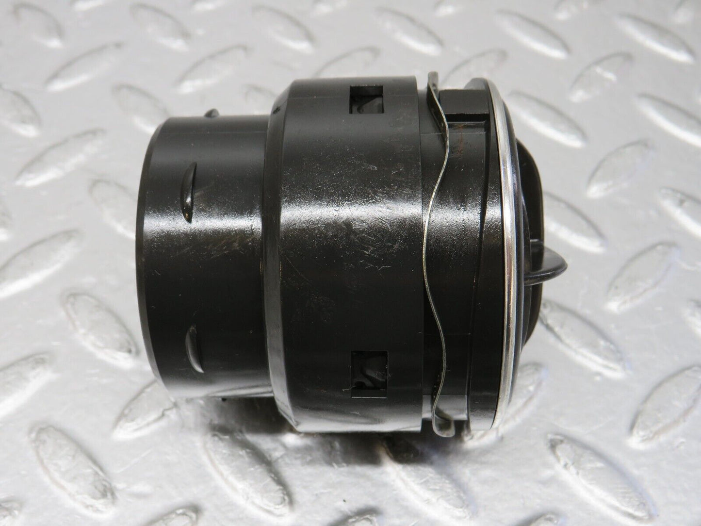 32745 Mercedes-Benz C107 R107 Dashboard Air Vent