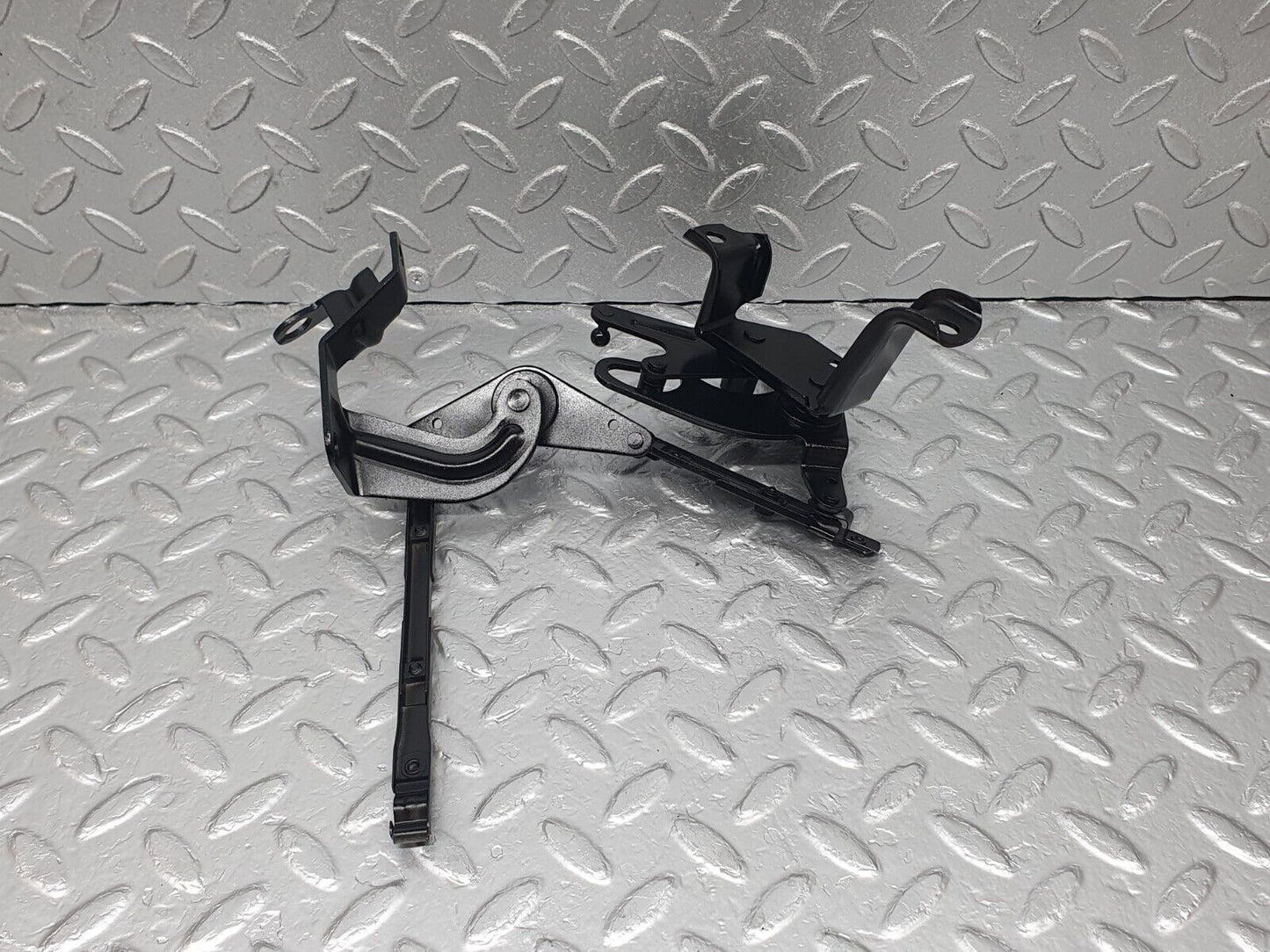 43568 Mercedes-Benz C126 380SEC Coupe Throttle Linkage