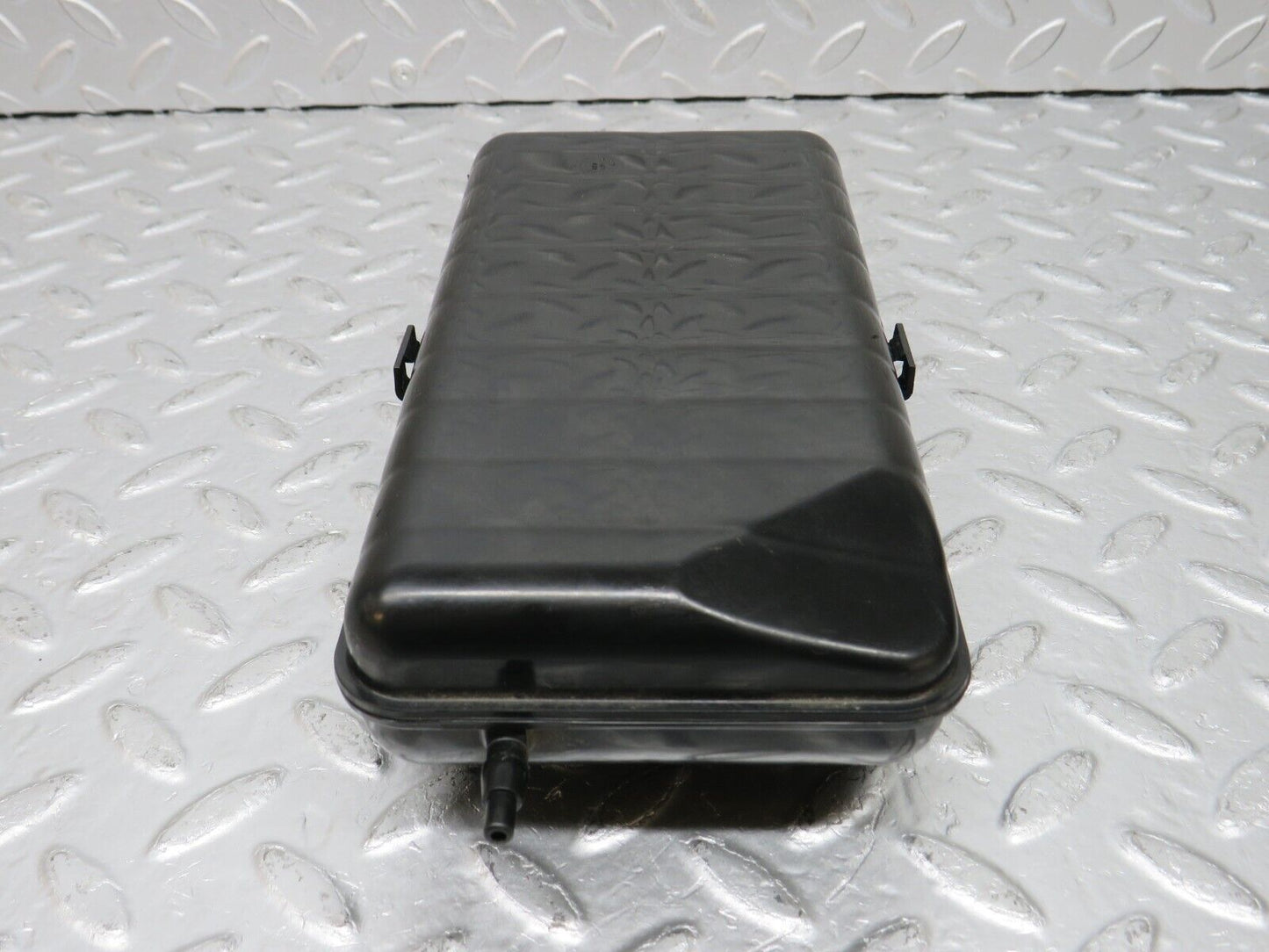 33271 Mercedes-Benz W202 C180 Vacuum Reservoir Tank 1408050019