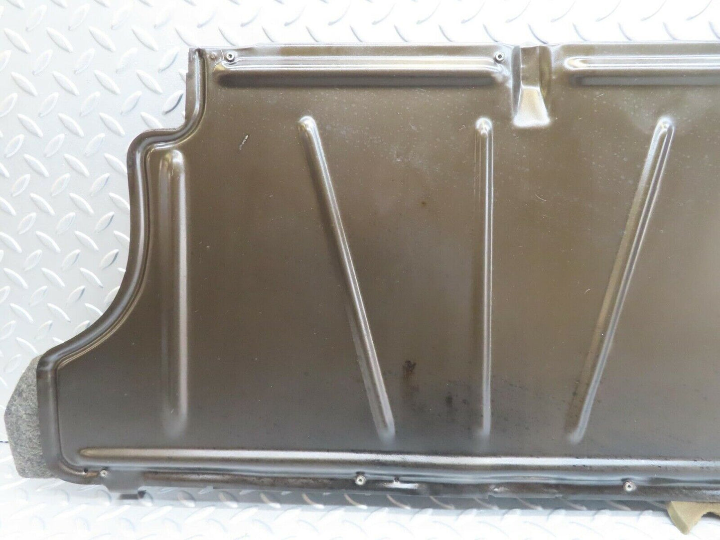 16086 Mercedes-Benz W123 280E Fuel Tank Cover Plate
