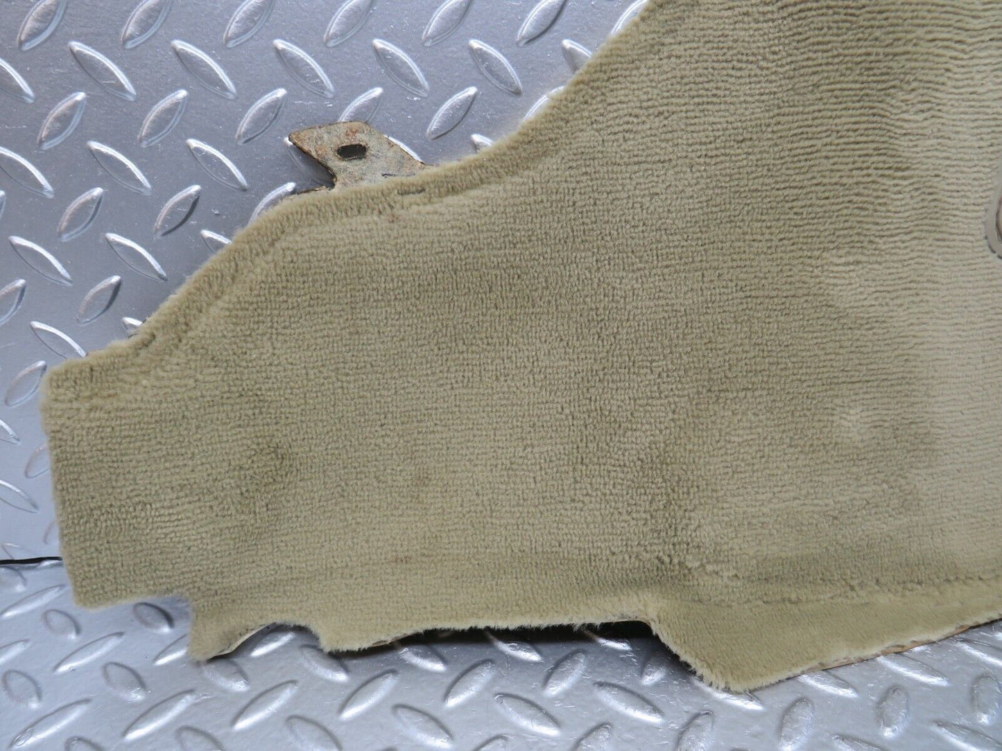 29301 Mercedes-Benz W124 230E Centre Console Carpet Right Side Beige