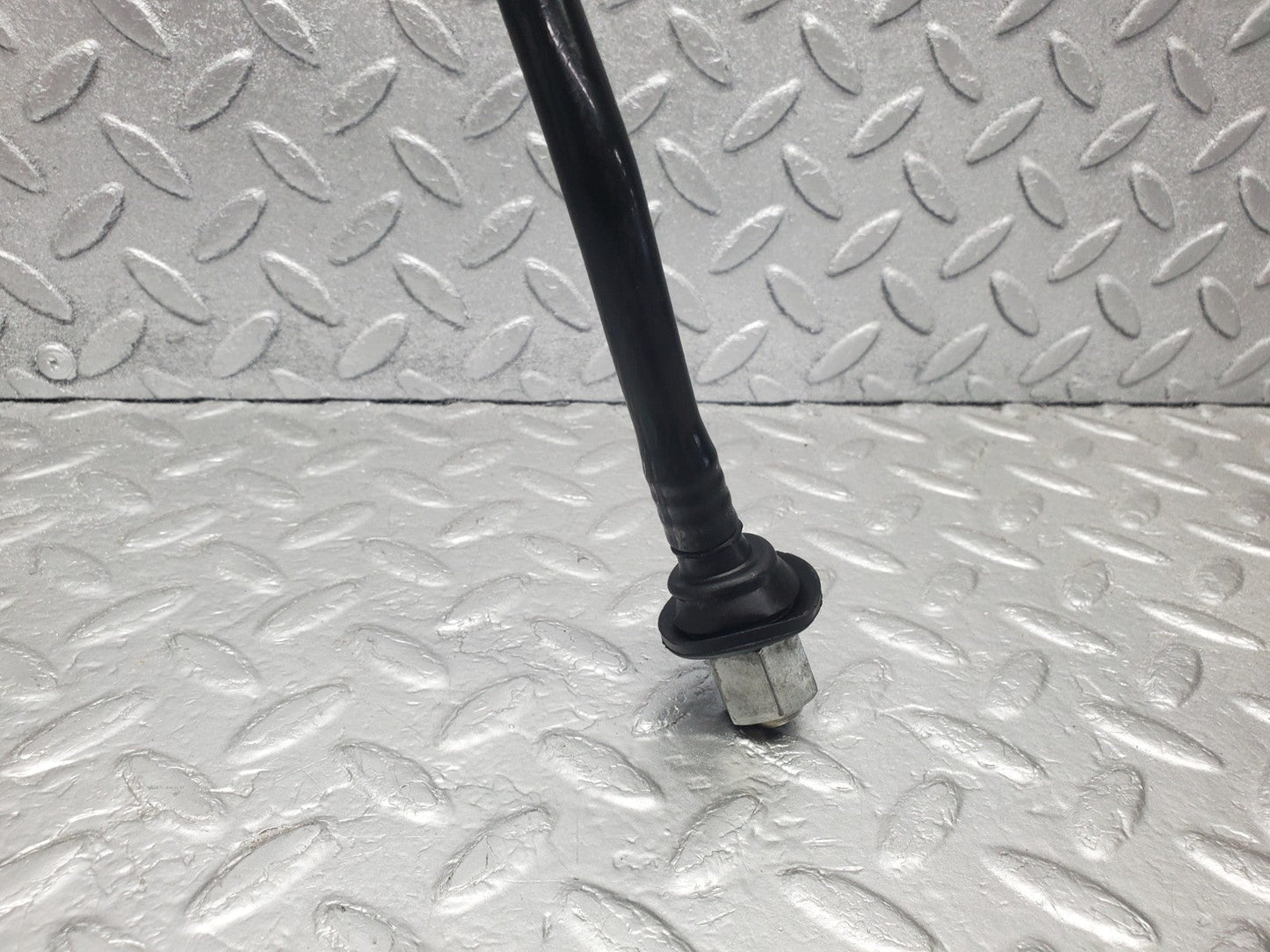 W124 Wagon brake servo vacuum pipe used OEM