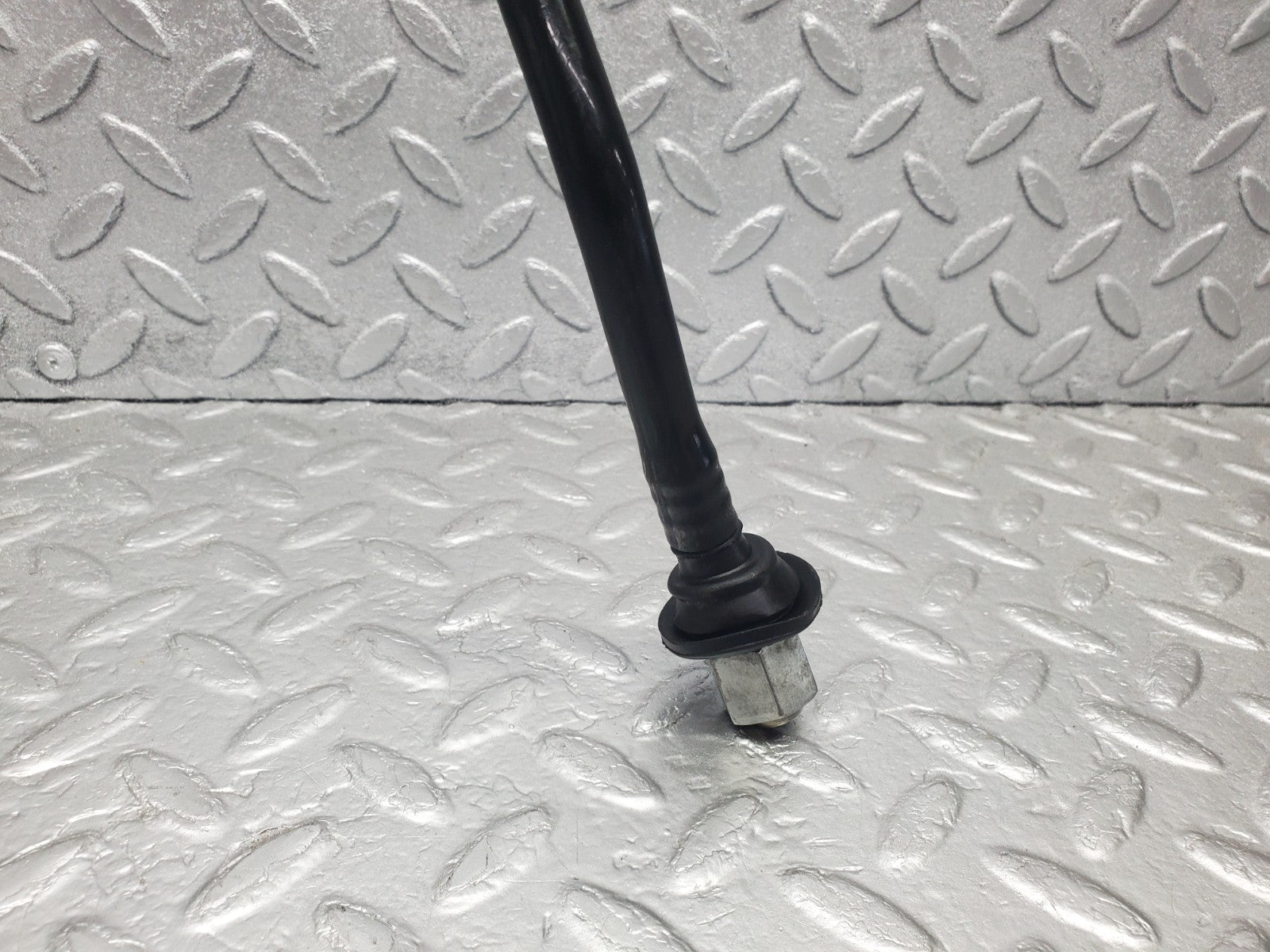 W124 Wagon brake servo vacuum pipe used OEM