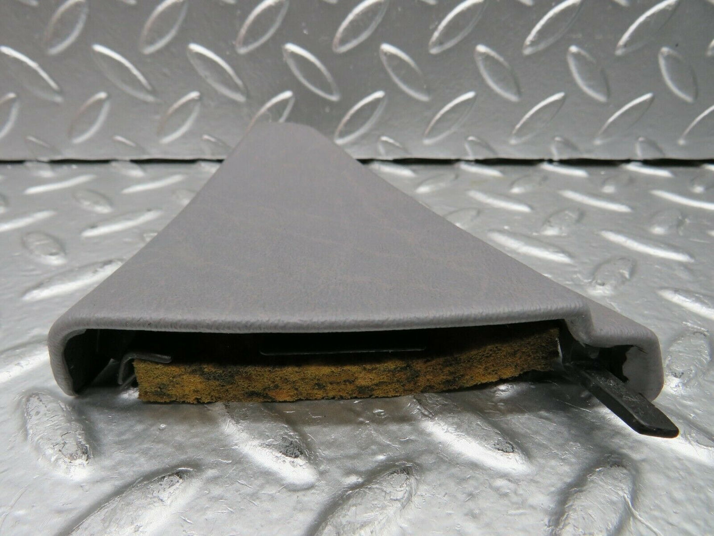 22600 Mercedes-Benz C124 E220 Coupe Mirror Triangle Cover Left 1247201711