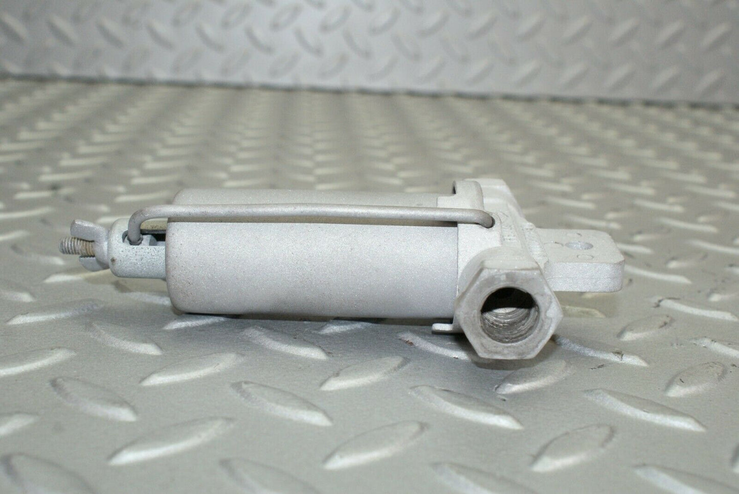2587 Mercedes-Benz W105 219 PONTON Fuel Filter 0004778301
