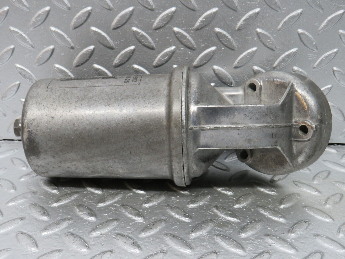 32964 Mercedes-Benz C107 R107 450 V8 Oil Filter Housing 1161840309