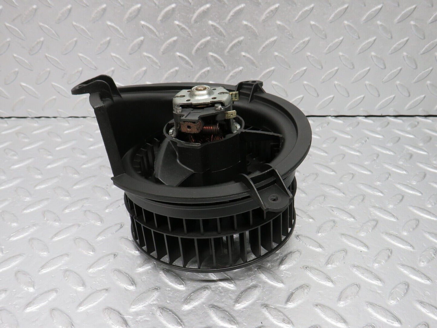 38762 Mercedes-Benz W201 190E Heater Blower Motor