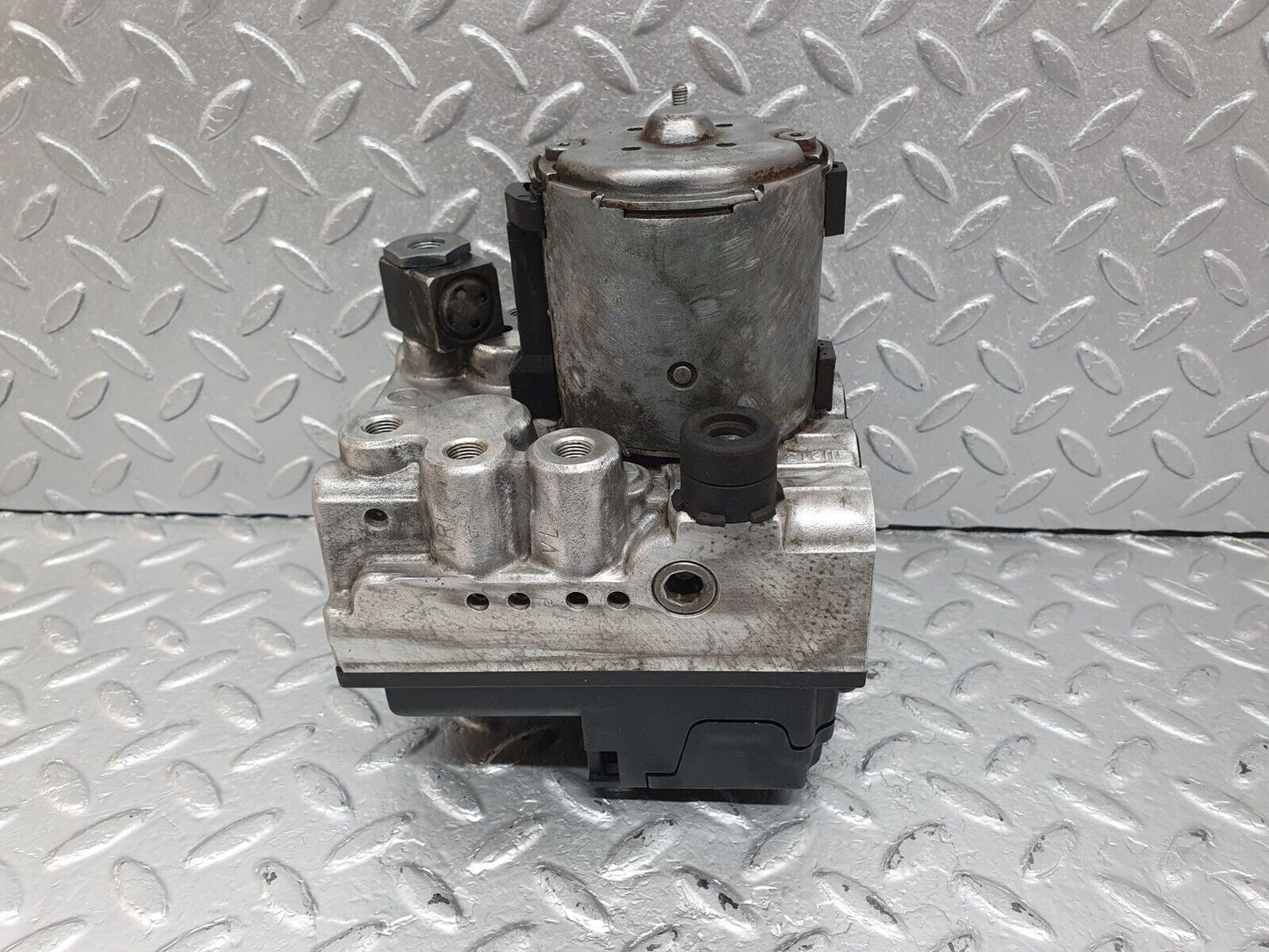 42502 Mercedes-Benz R129 320SL Coupe ABS Brake Pump Bosch 0130108057 0265217003 0024319612