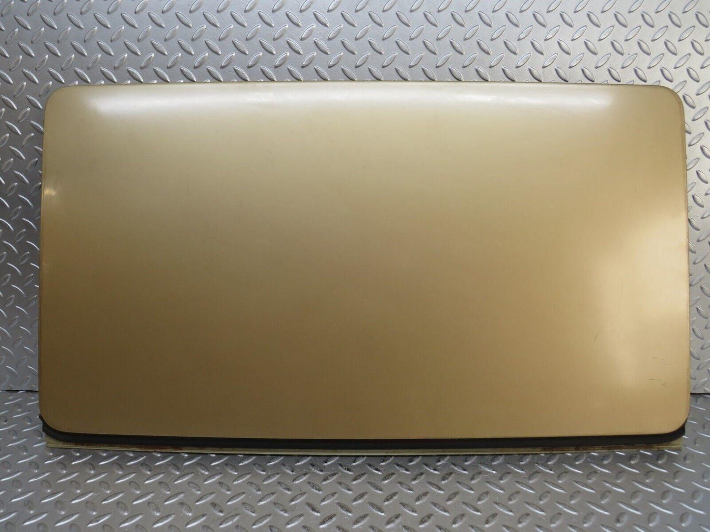28418 Mercedes-Benz S123 240D Wagon Sunroof Panel