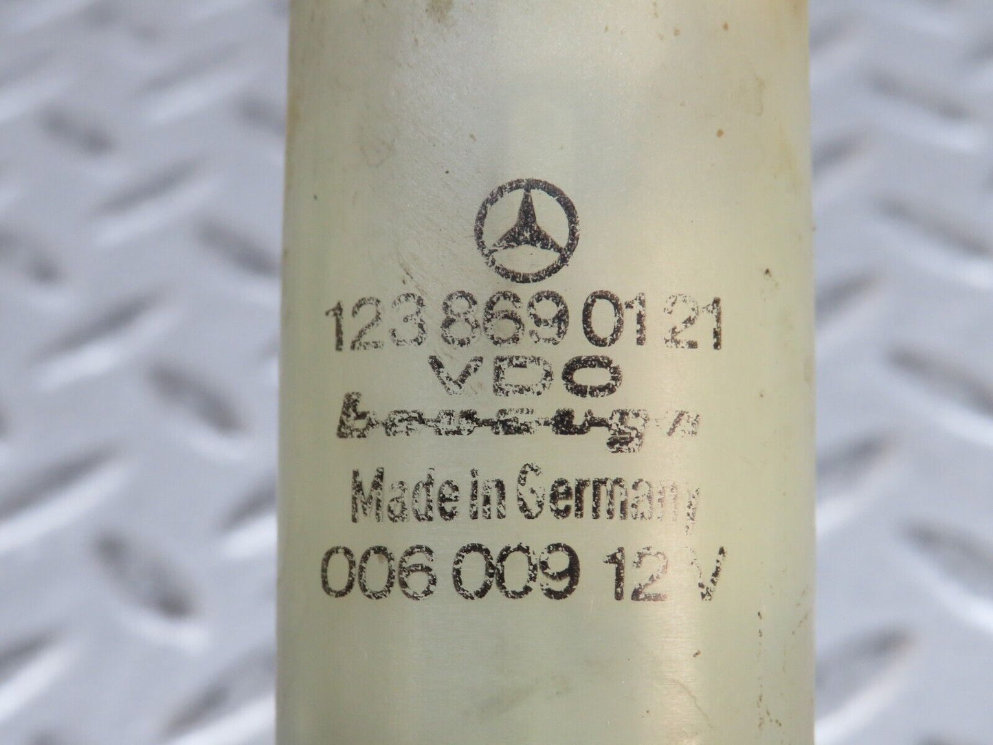 28485 Mercedes-Benz S123 240D Wagon Windscreen Washer Pump VDO 1238690121