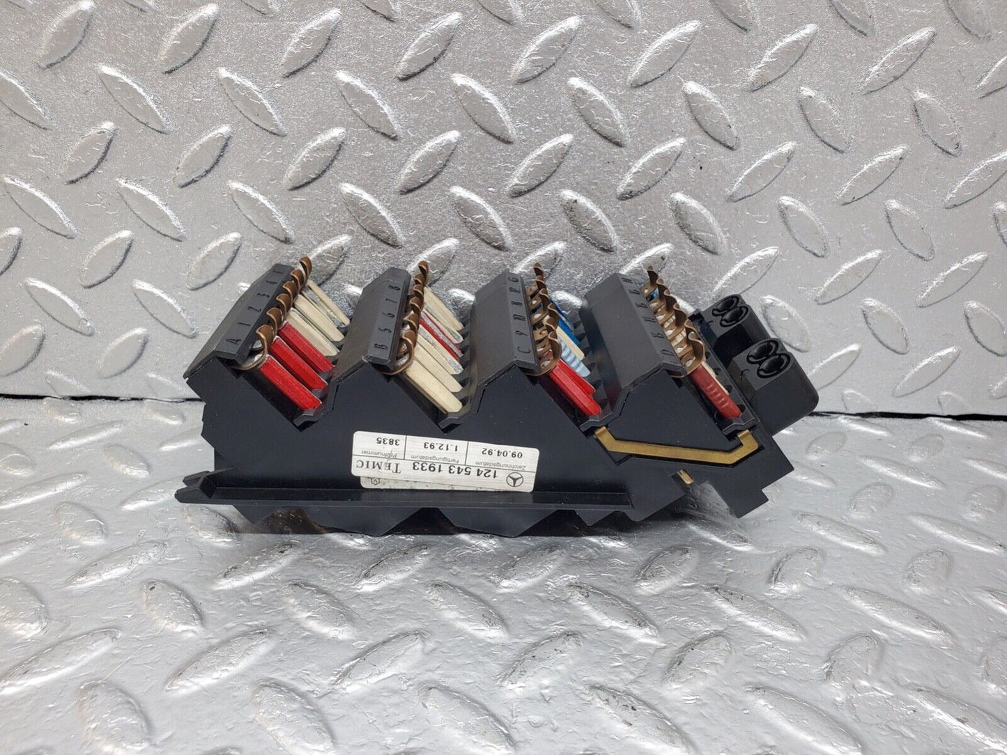 44616 Mercedes-Benz W124 220E Fuse Box 1245431933 1245402050