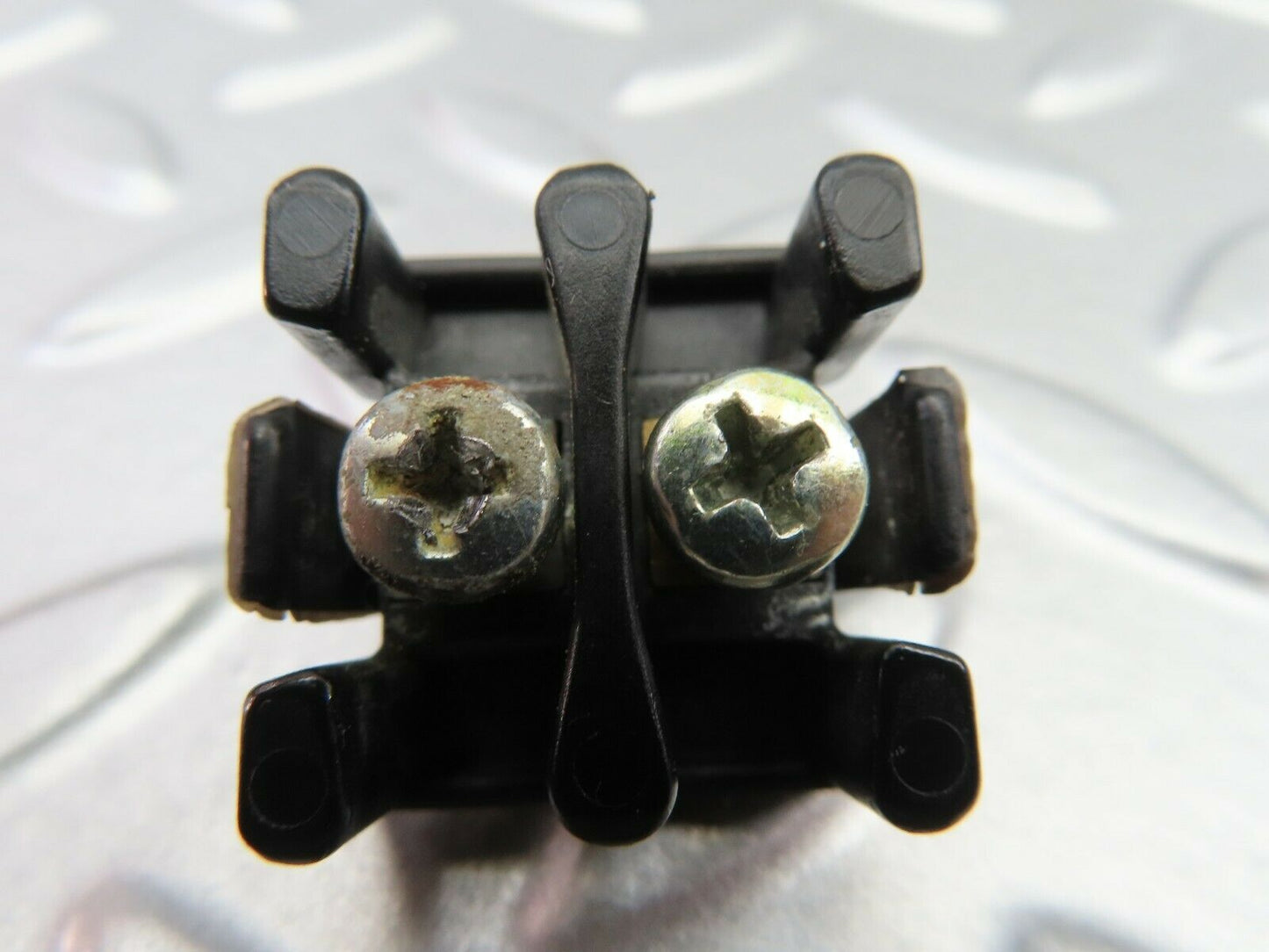 6514 Mercedes-Benz S124 E220 Wagon Wiring Cable Junction Box 0005400269