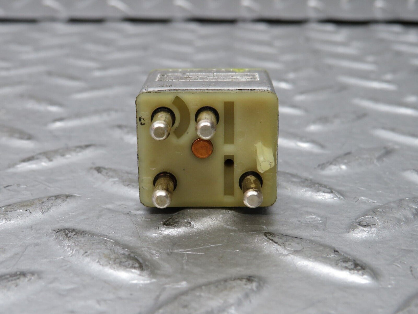 27199 Mercedes-Benz W123 280E Fuel Cut Off Relay 0015426119