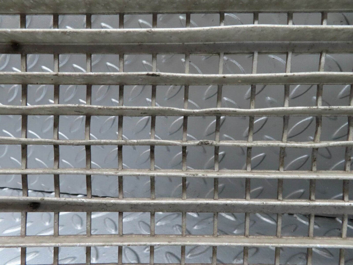 12616 Mercedes-Benz W108 280SE 3.5 Bonnet Grill