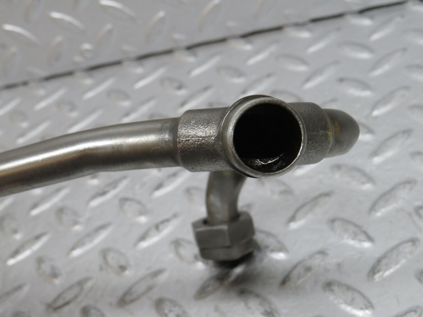 32833 Mercedes-Benz C107 R107 350 V8 Air Intake Manifold Hose