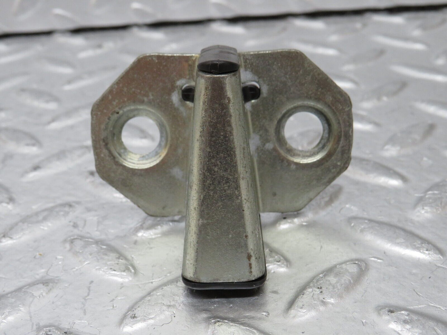 34892 Mercedes-Benz W210 320E Door Lock Latch