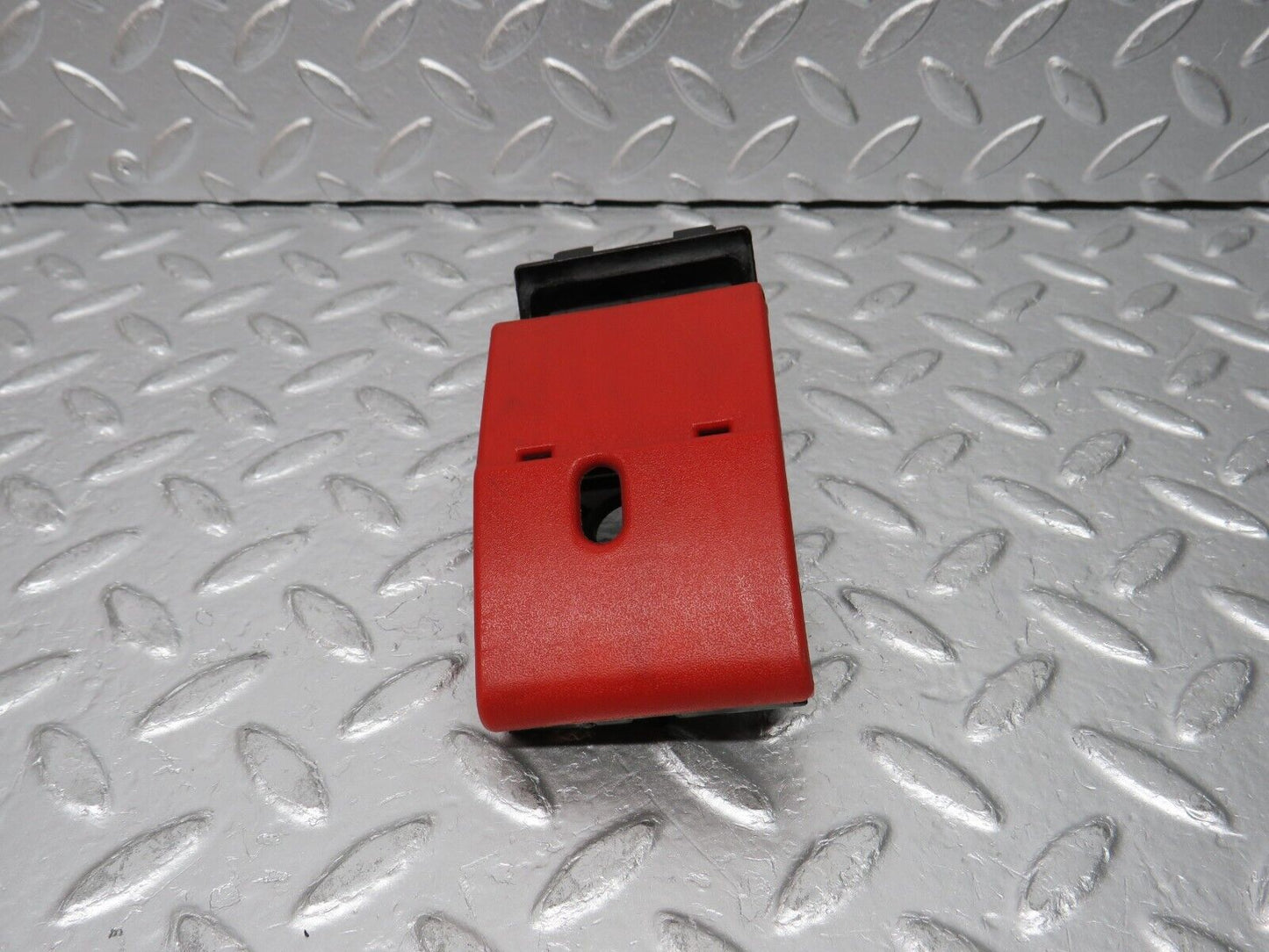 31334 Mercedes-Benz S124 220TE Wagon Bonnet Release Handle