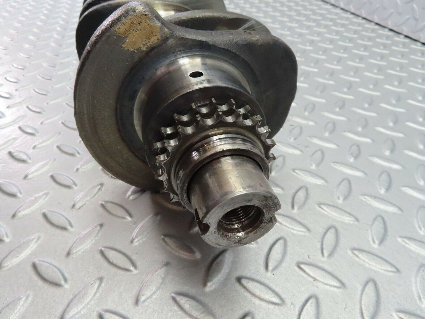 8039 Mercedes-Benz W115 220D Crankshaft OM615
