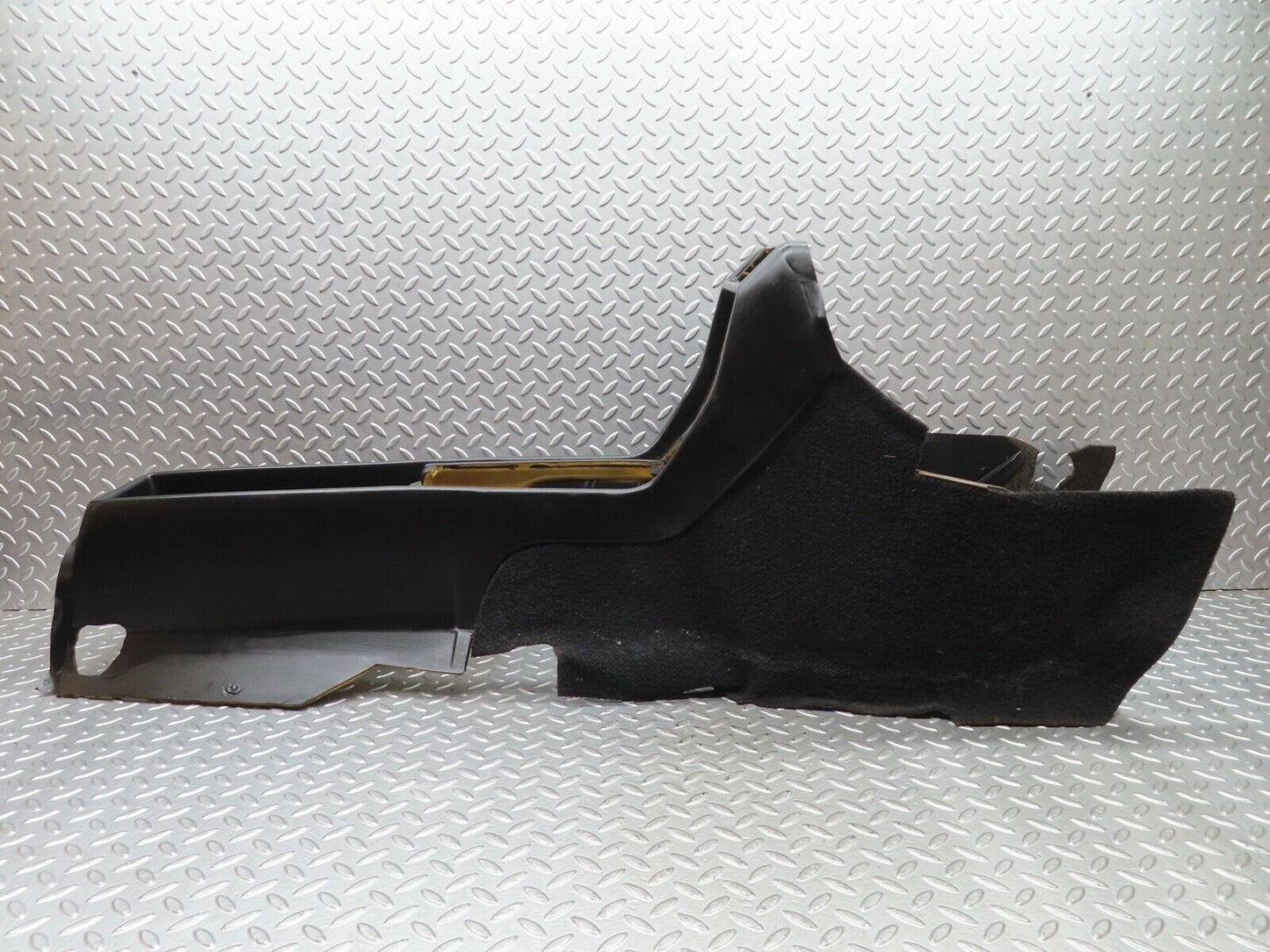 19027 Mercedes-Benz W123 300D Centre Console Black