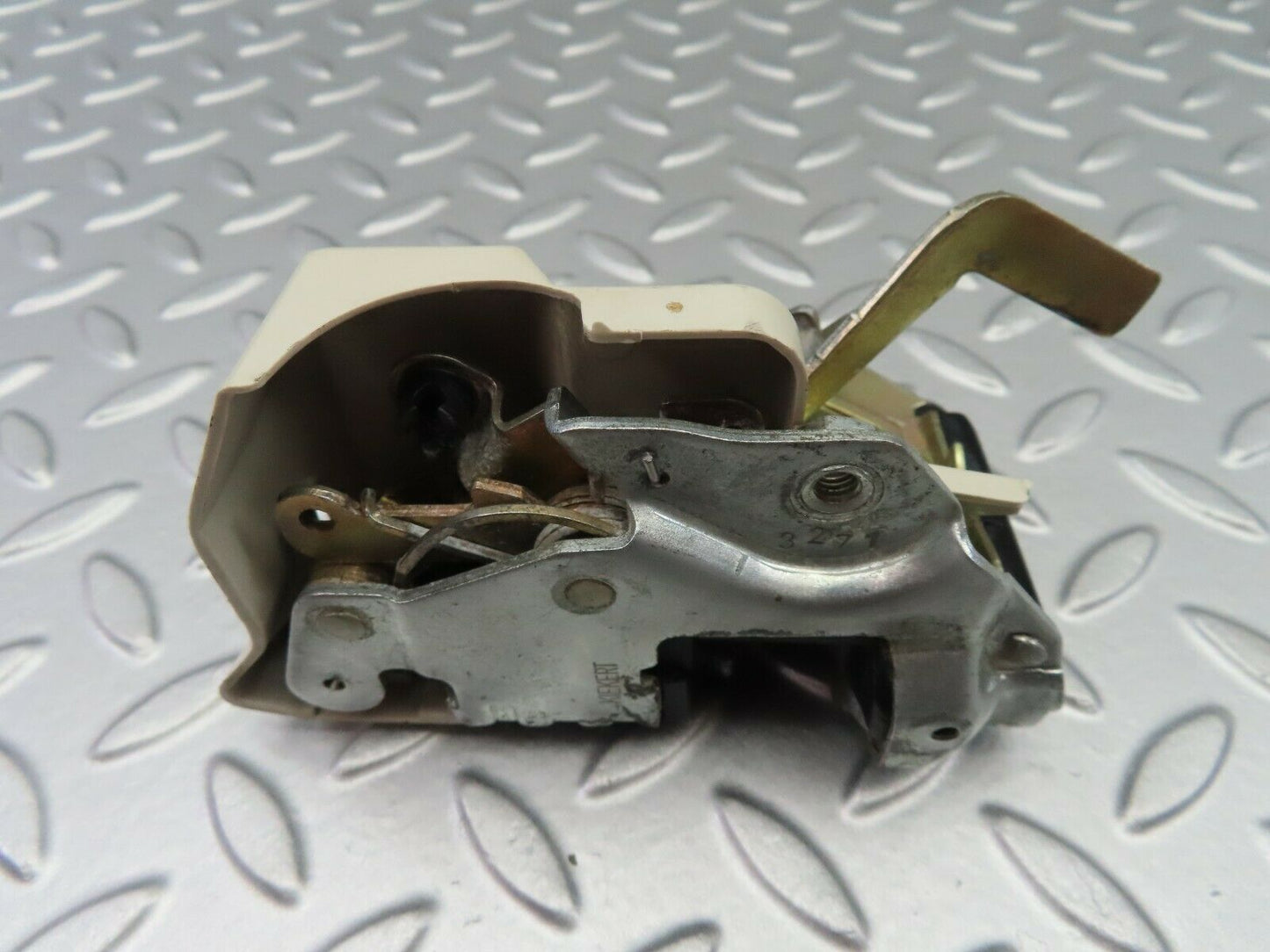 6602 Mercedes-Benz S124 E220 Wagon Rear Right Door Lock Mechanism