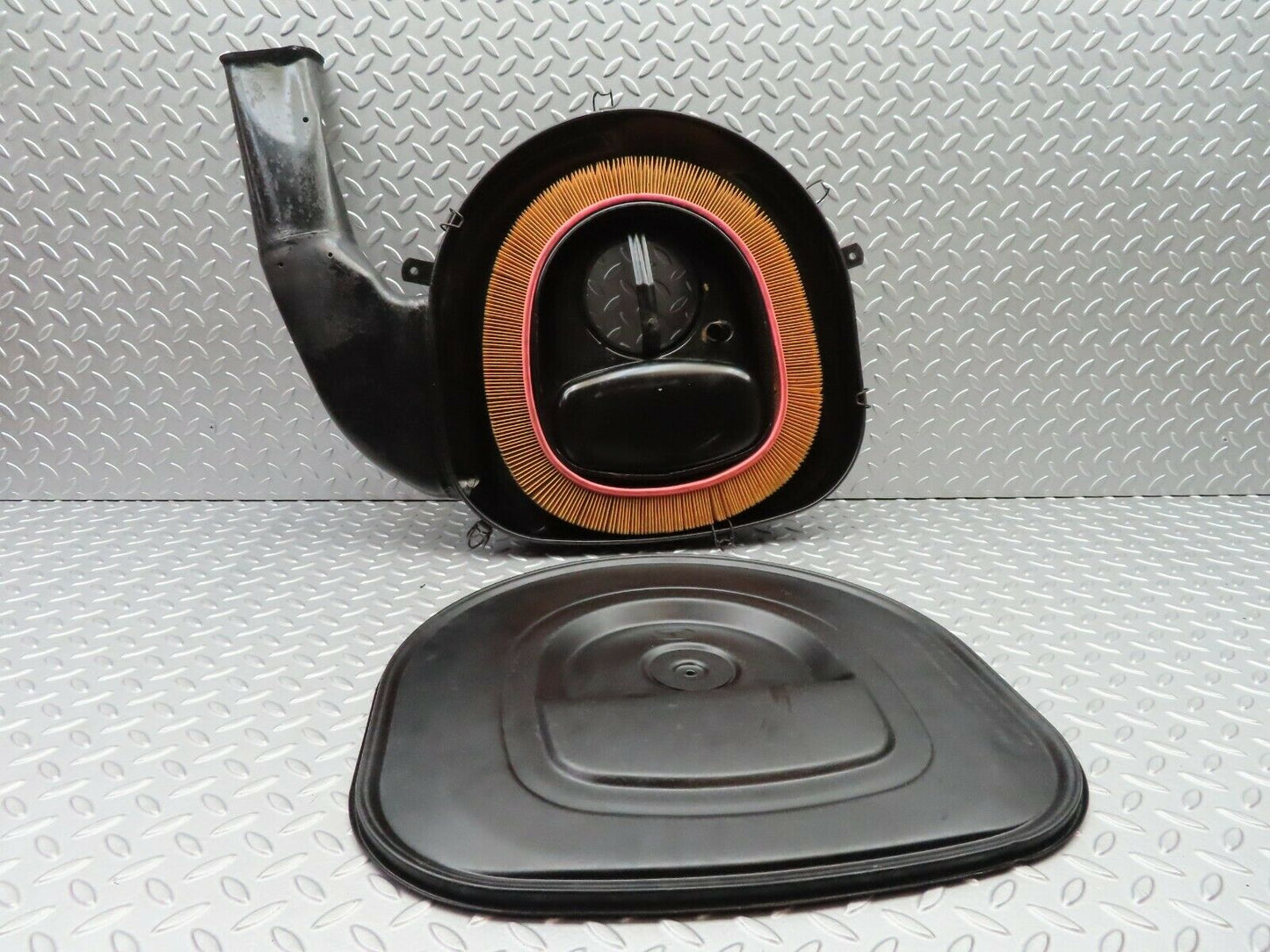 5188 Mercedes-Benz R107 350SL Air Filter Housing 4517485106