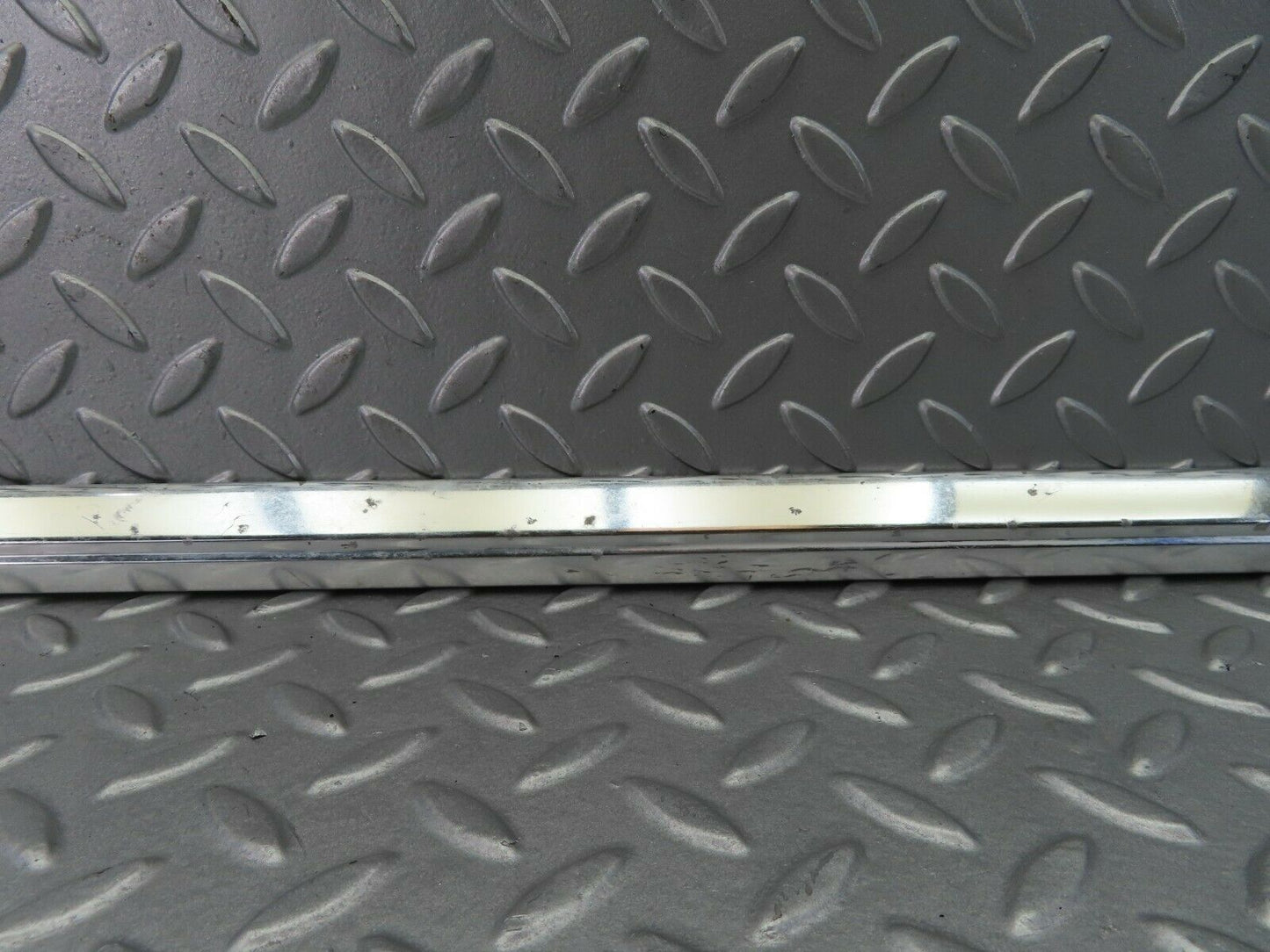 7922 Mercedes-Benz W115 220D Rear Left Door Chrome Moulding Trim