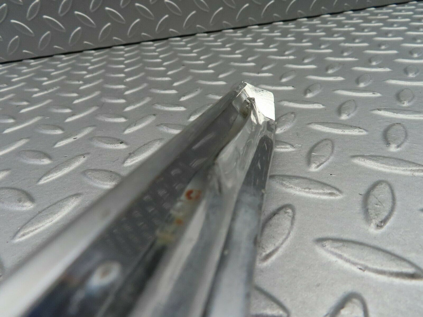 7176 Mercedes-Benz C107 350SLC Coupe Right Door Chrome Trim