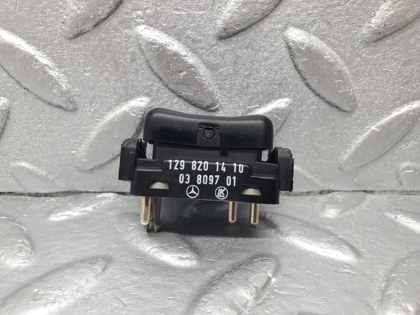 46930 Mercedes-Benz R129 320SL Coupe Right Door Window Switch 1298201410