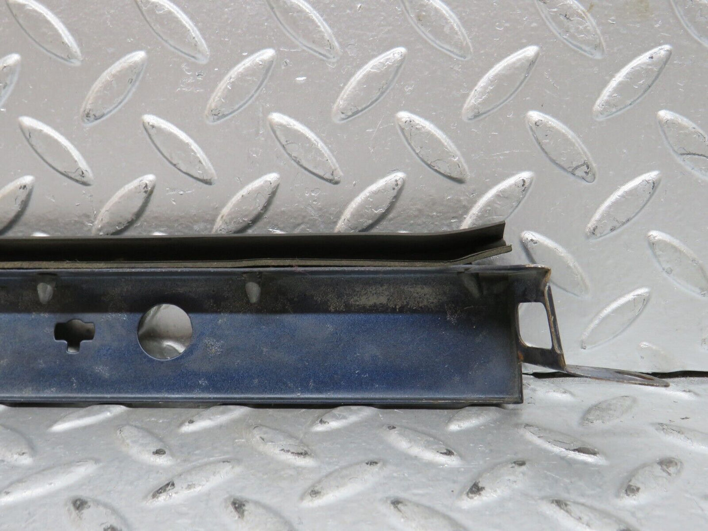 29089 Mercedes-Benz C124 320CE Coupe Under Headlight Trim Left Side