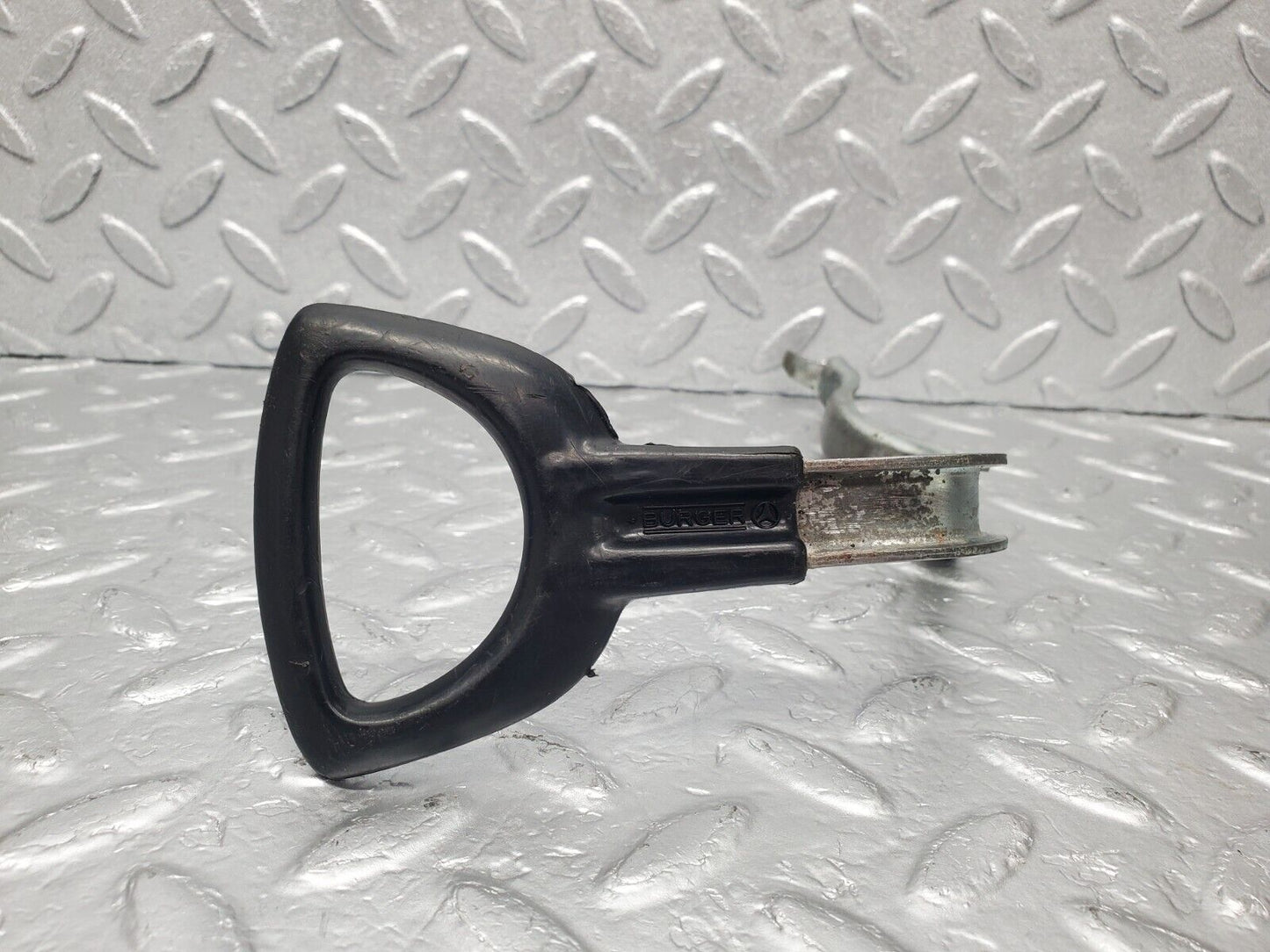 46626 Mercedes-Benz C123 280CE Coupe Front Left Seat Side Height Adjust Handle