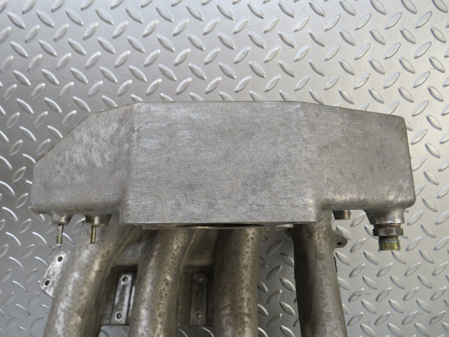 26663 Mercedes-Benz C124 220CE Coupe Intake Manifold 1111411201