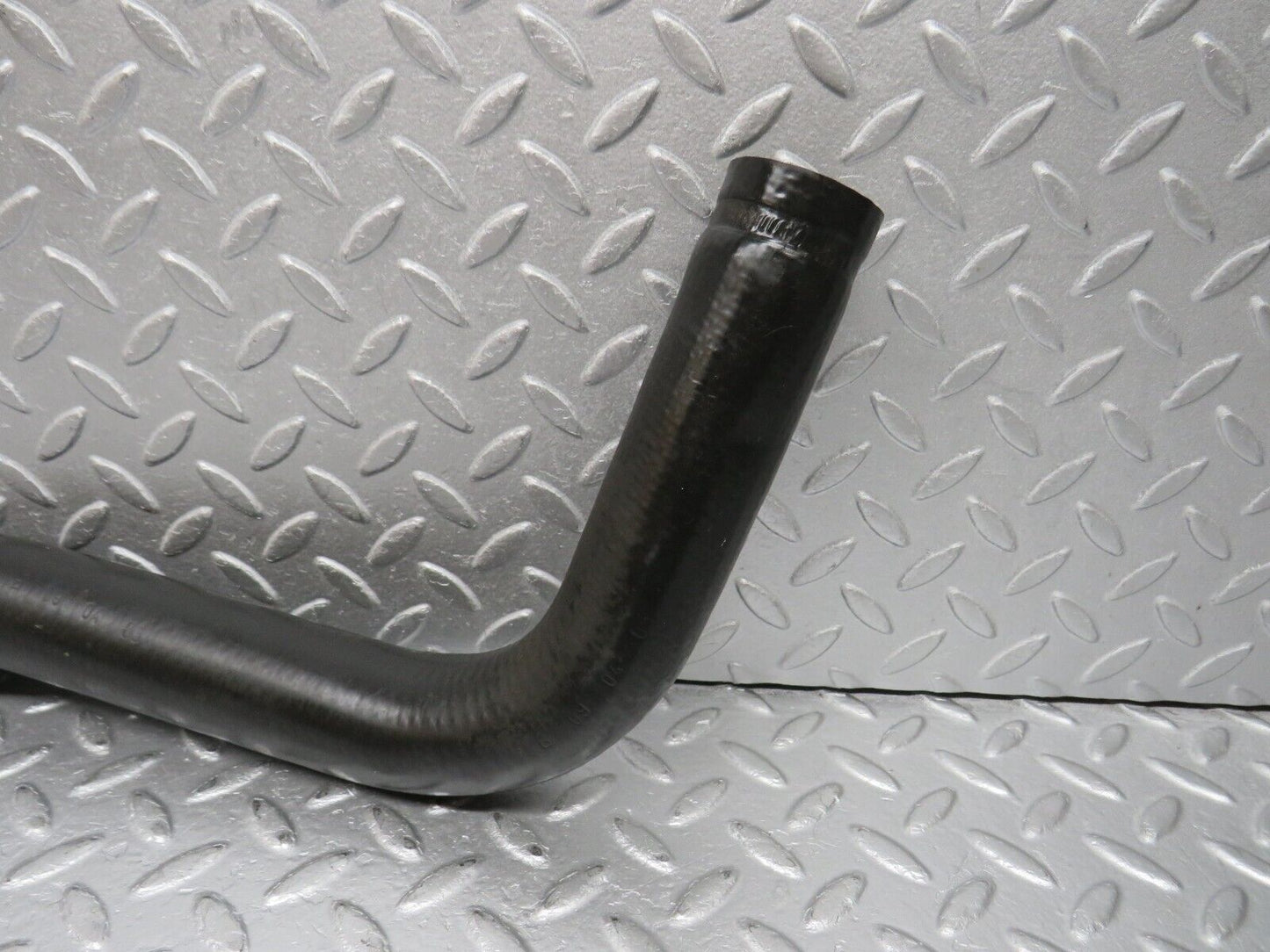 39179 Mercedes-Benz R107 500SL Lower Radiator Hose Pipe 1075011482