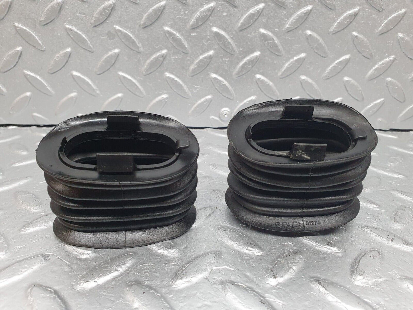 41029 Mercedes-Benz W126 300SE Front Door Wire Protector Rubber  1248210197