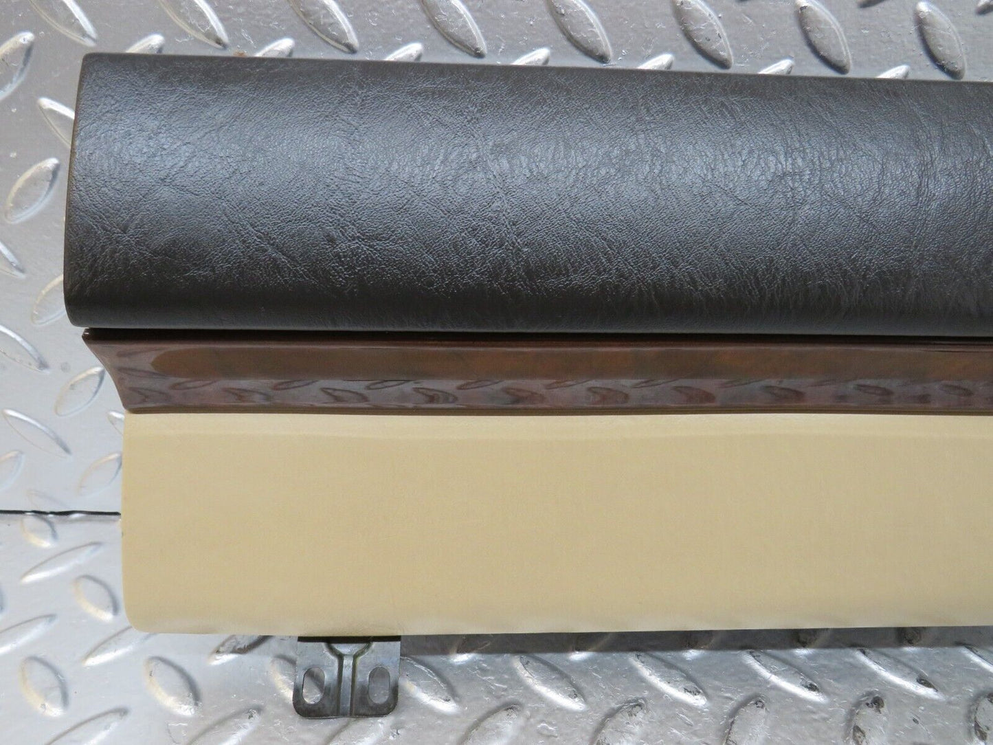 26677 Mercedes-Benz C124 220CE Coupe Glove Box Door RHD With Key