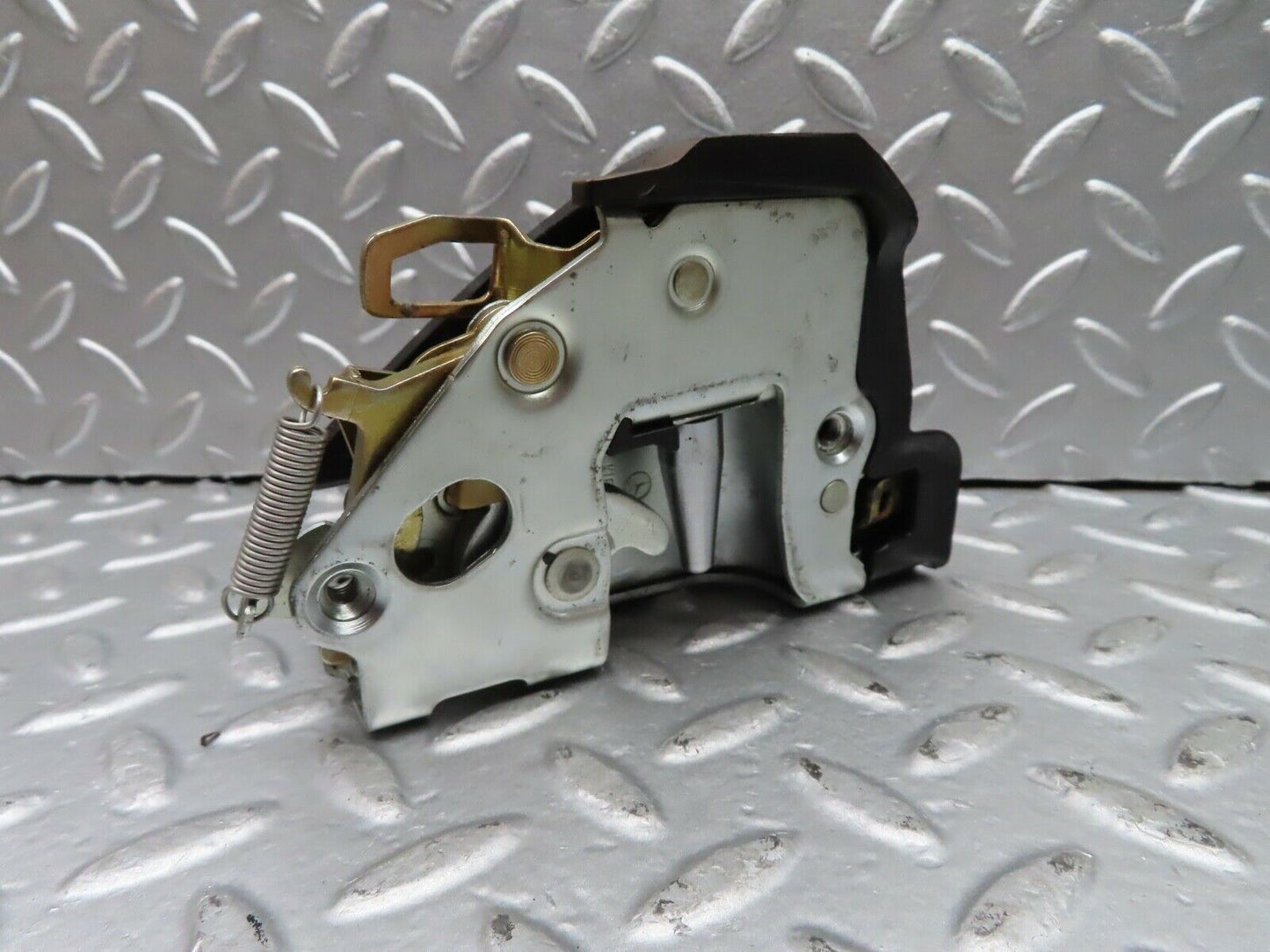 21057 Mercedes-Benz W123 230E Rear Left Door Lock Mechanism 1237330108