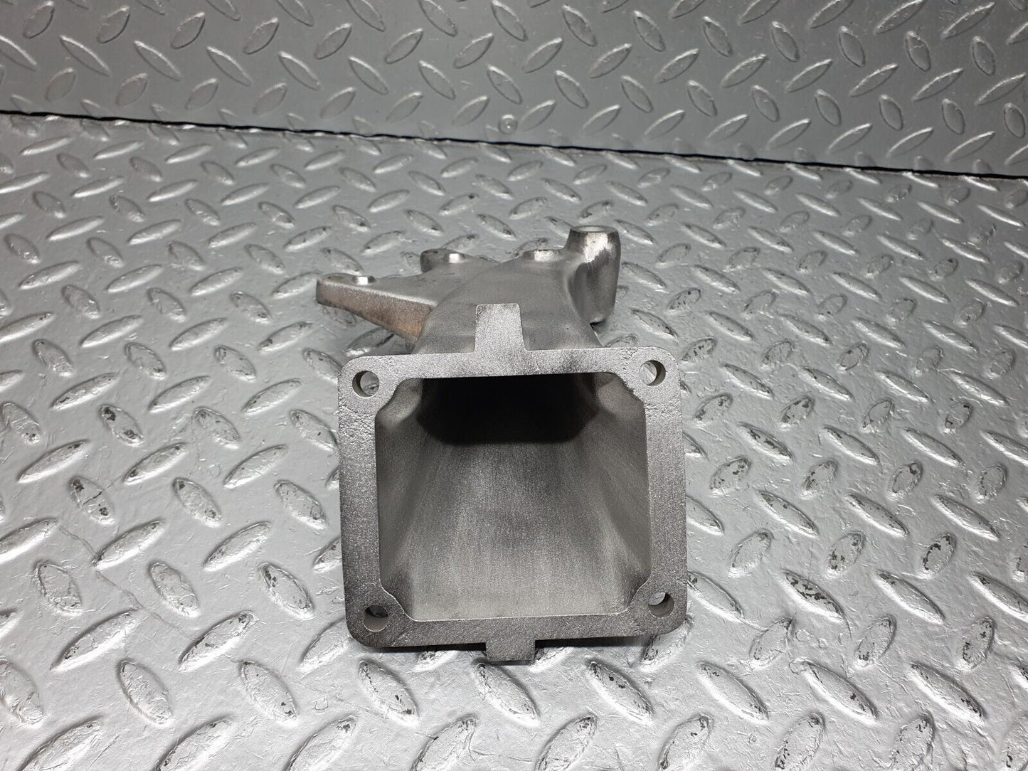 41011 Mercedes-Benz W126 300SE Engine Mount Bracket Left Side 6032230604