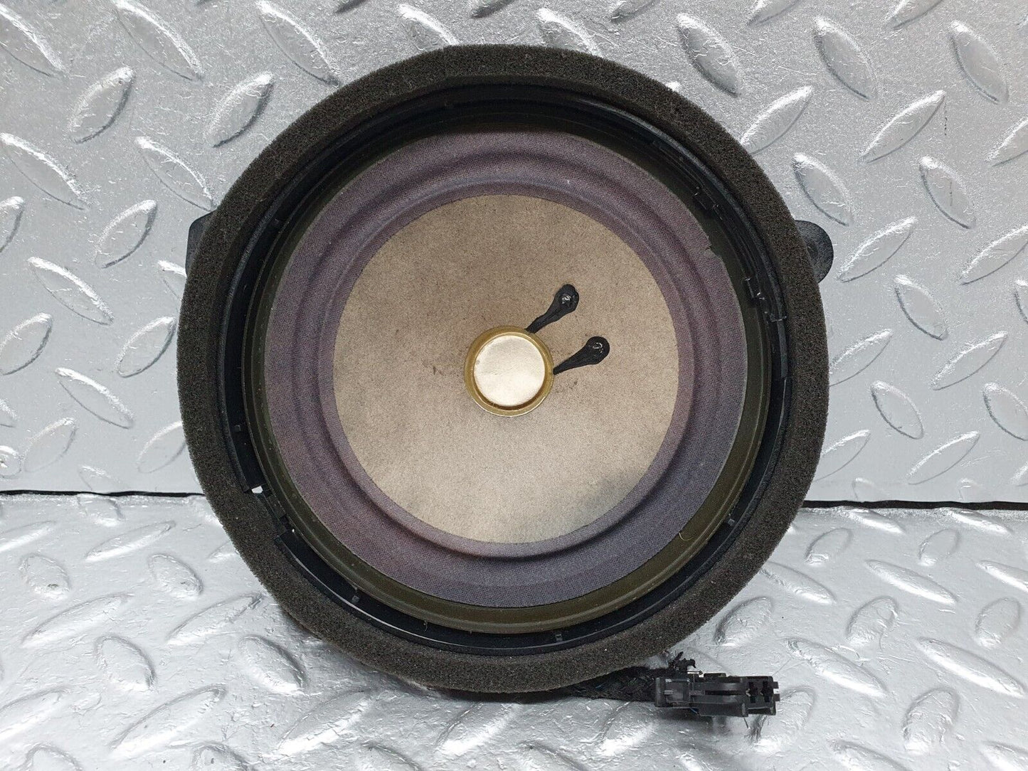 41809 Mercedes-Benz W202 C200 Front Door Loudspeaker Left 2028209502