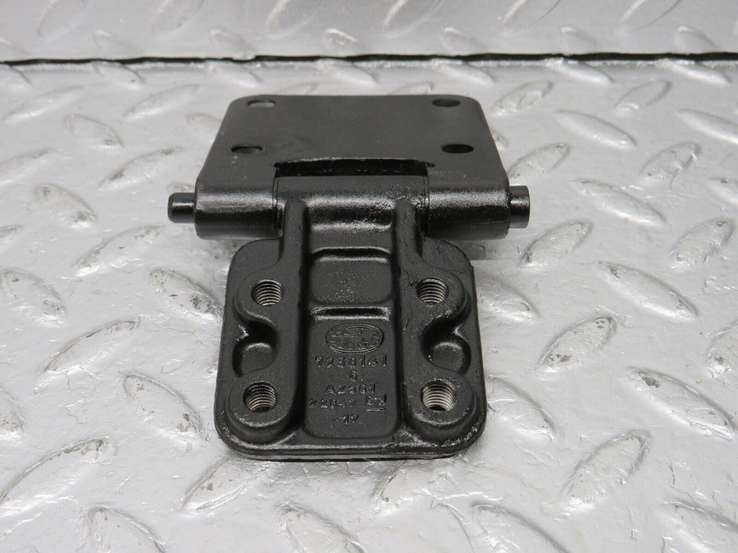 40481 Mercedes-Benz W110 230 Front Right Door Hinge