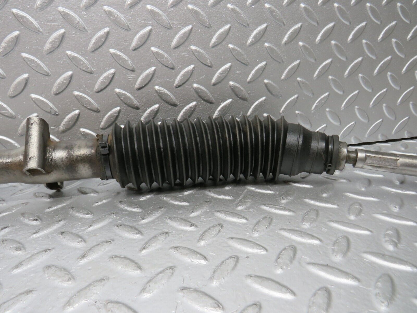 30172 Porsche 924 Steering Rack
